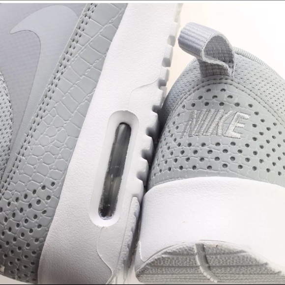 New Nike air max Thea shoes for women/girl no box - Picture 3 of 6